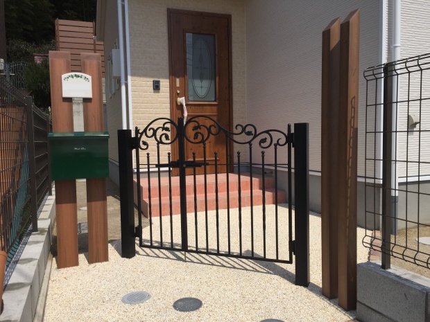 �V�z�O�\�{�H��@��܂��@�S�̑��@�����s����